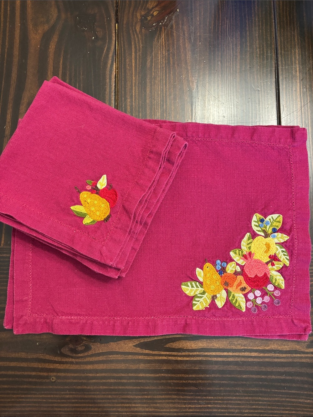 Williams-Sonoma Burgundy Embroidered Placemats & Matching Napkins, Set of 4